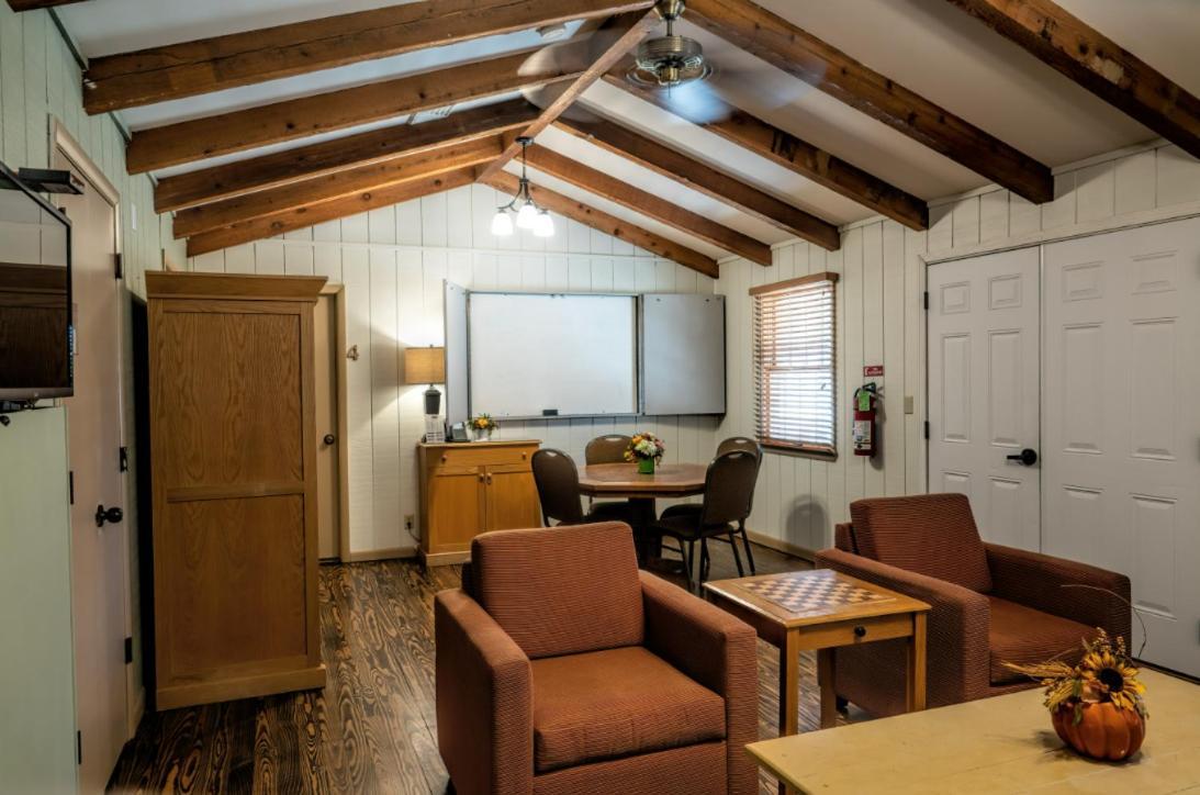 Postoak Lodge And Retreat Tulsa Kültér fotó