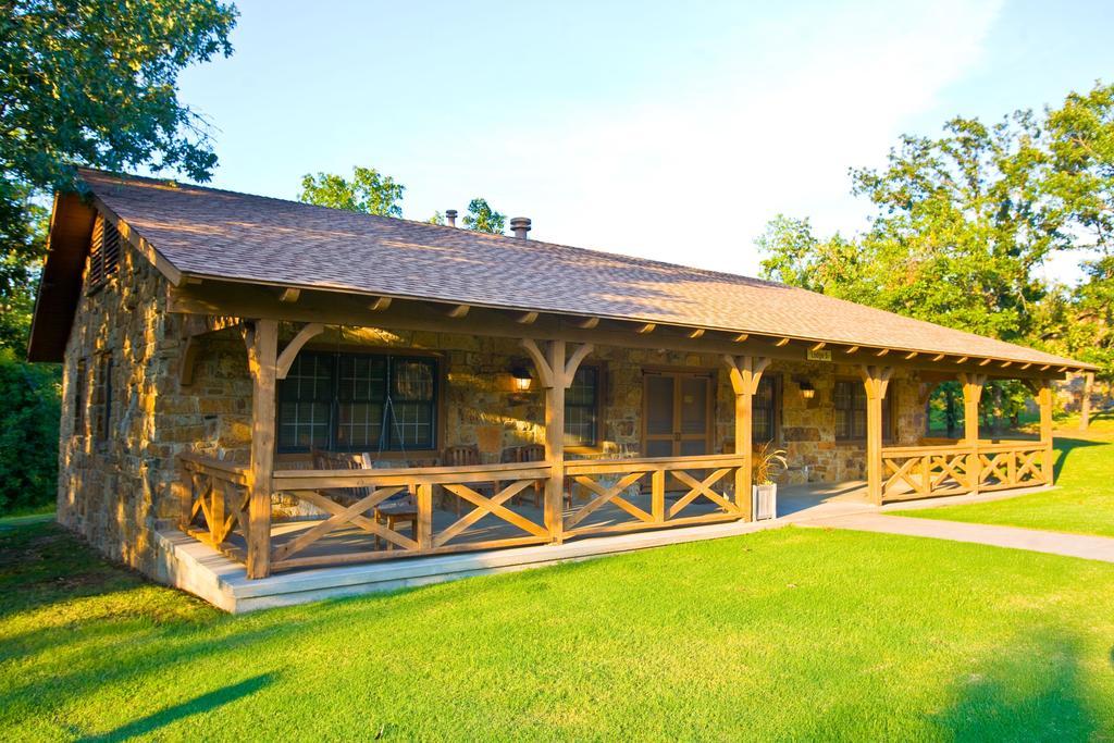 Postoak Lodge And Retreat Tulsa Szoba fotó